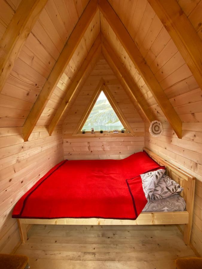 Kapetanovo Jezero Bungalov Bed & Breakfast Подгорица Екстериор снимка